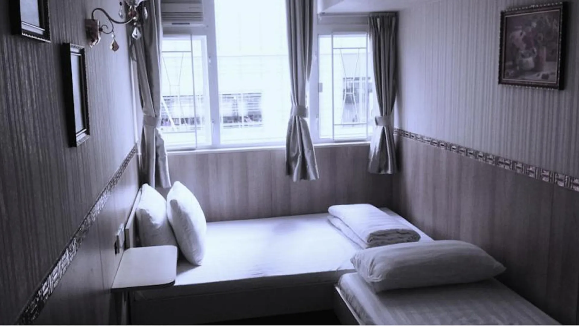 Uk Deluxe Hostel Hong Kong Hotel